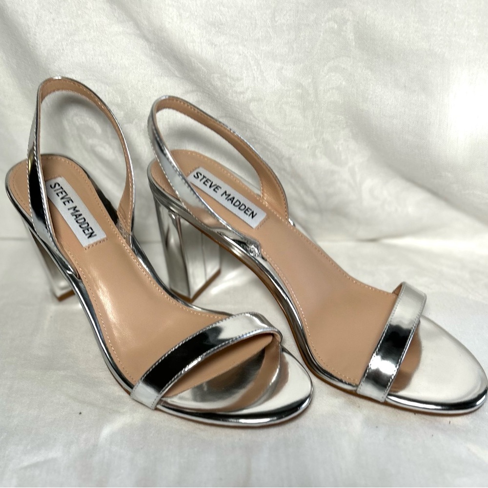 Steve Madden Emilie Heels: Silver/Foil/Mirror like color: NWOT; Size 8